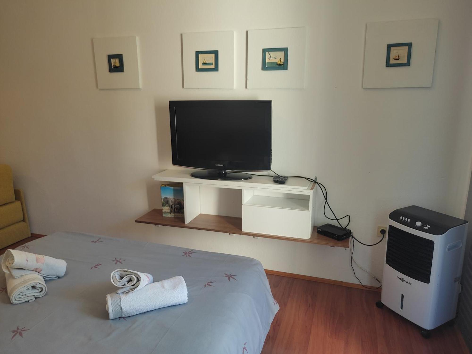 Apartmani Deleut Novi Vinodolski Eksteriør billede